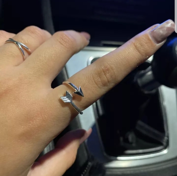 New creative arrow 925 sterling silver ring 💍 - Picture 4 of 4